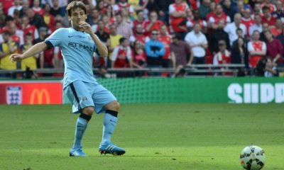 David Silva signs a new one-year City deal