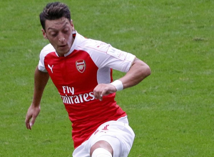 Manchester United and Chelsea targeting Mesut Ozil as Barcelona join the race