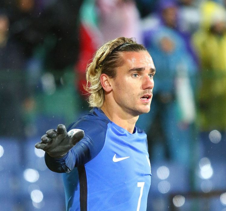 United and Real Madrid dealt blow in Griezmann chase