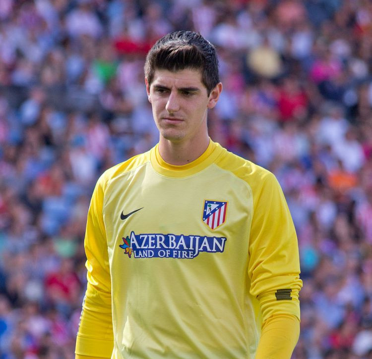 Courtois move to Atletico dependent on PSG getting Oblak