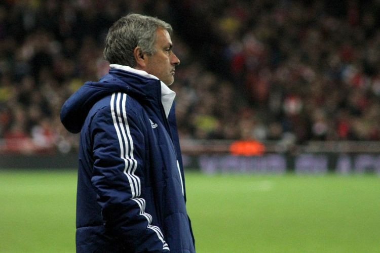 Mourinho wants 21-year-old Spaniard to replace Mkhitaryan