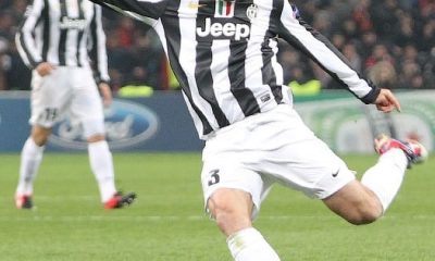Guardiola plans to replace Kompany with Juventus star